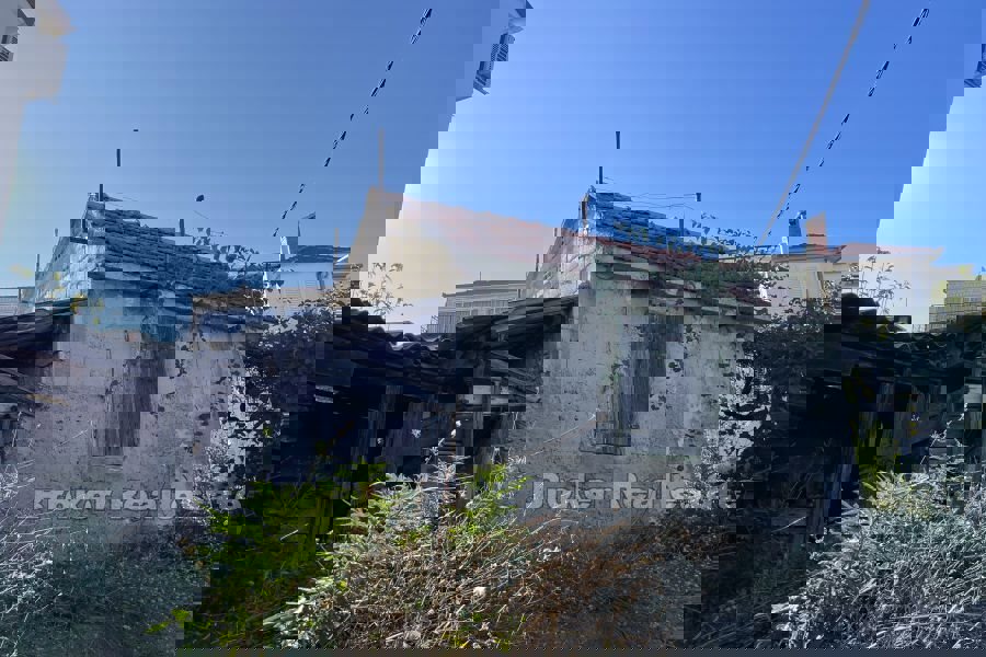 Casa bifamiliare vicino al centro