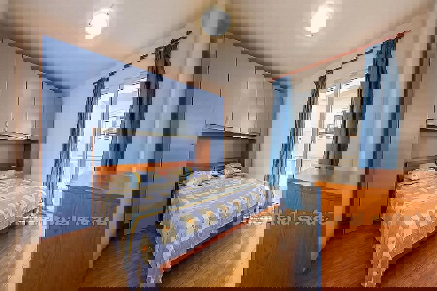 Palazzina vicino al mare