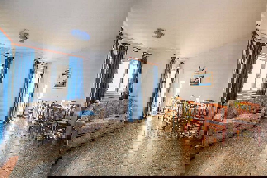 Palazzina vicino al mare