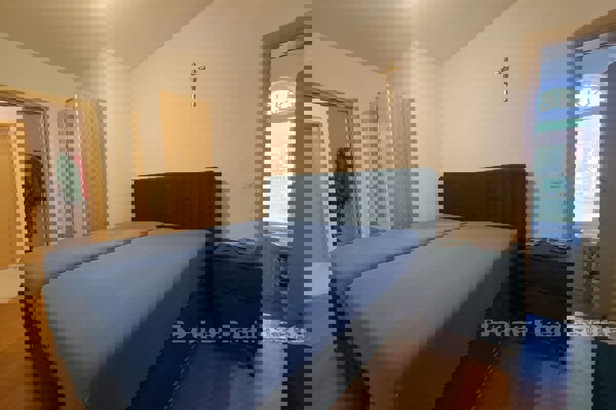 Spazioso appartamento con tre camere da letto
