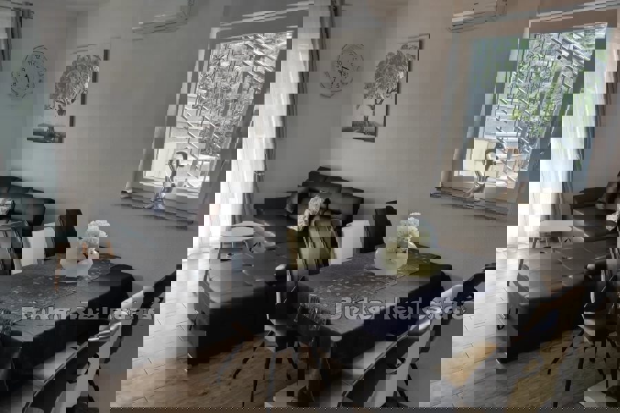 Palazzina bifamiliare seconda fila dal mare