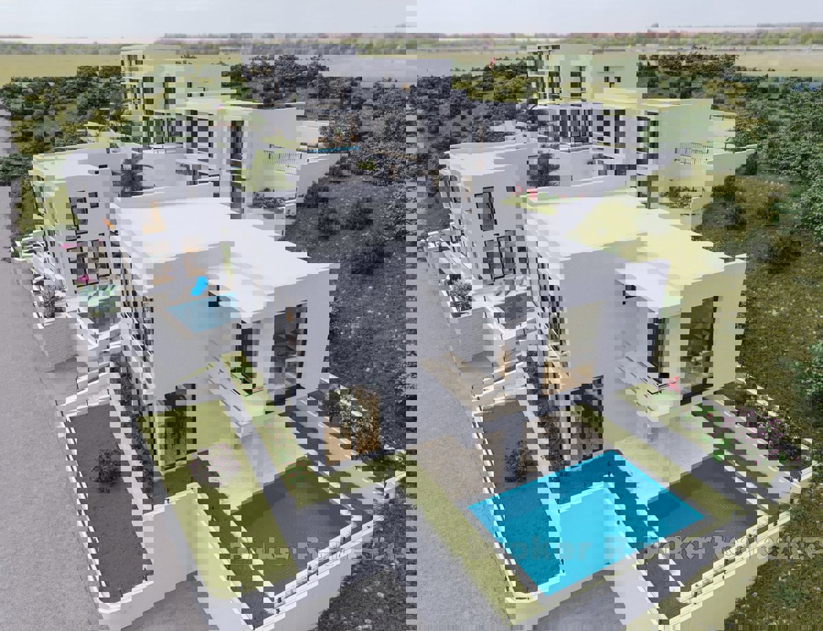 Villa con piscina non lontano dal mare