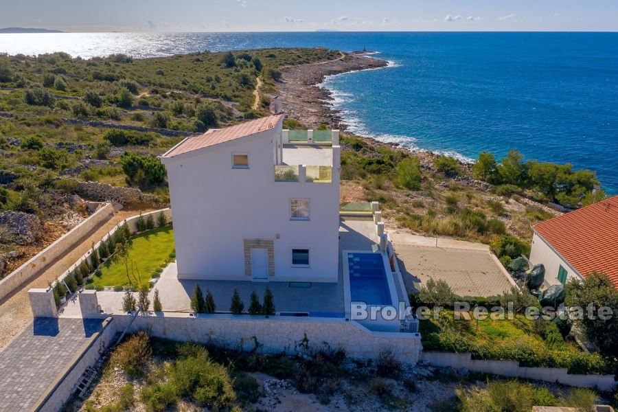 Bella villa di famiglia con piscina