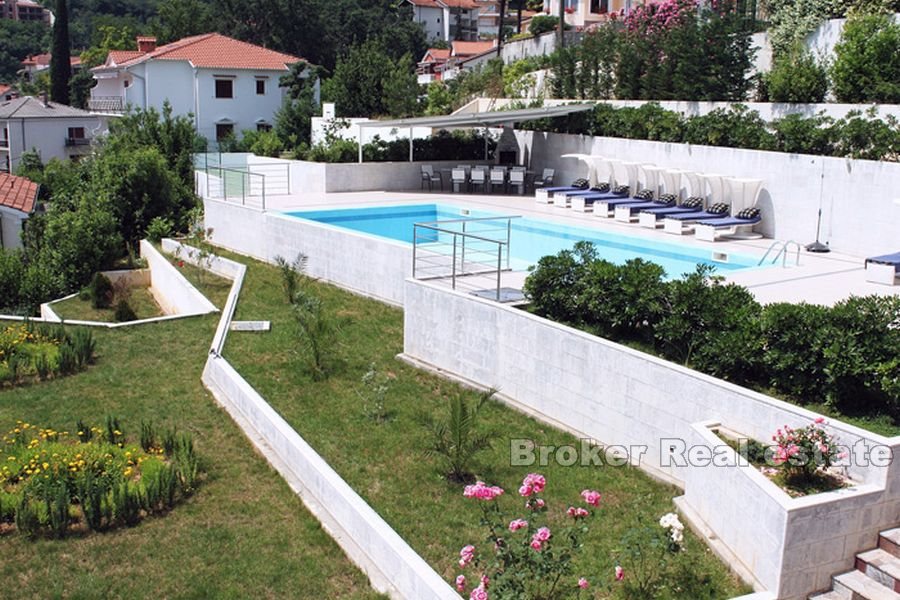 Magnifica villa con vista sul mare aperto