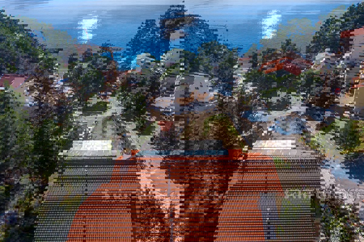 Casa indipendente con 20 camere e un ristorante