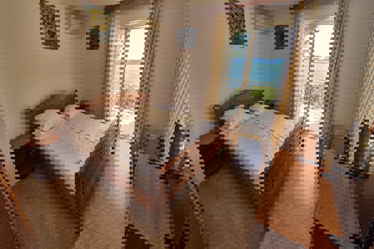 Casa indipendente con 20 camere e un ristorante