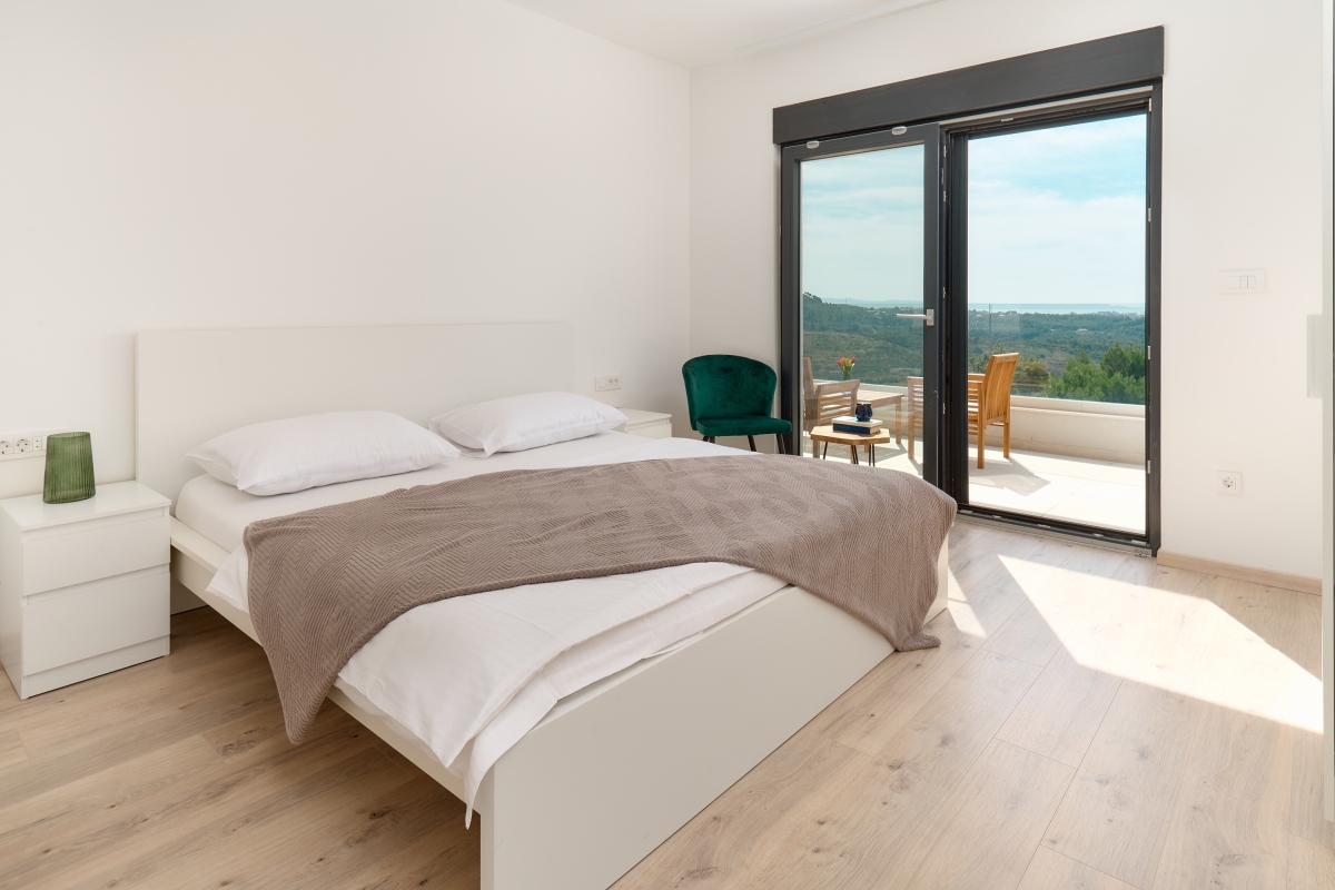 Villa moderna con vista panoramica sul mare e sulla città