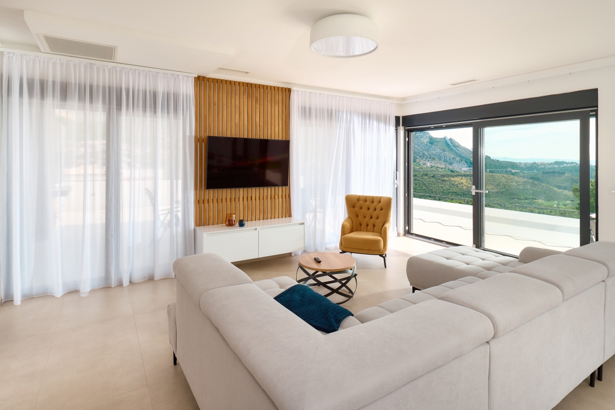Villa moderna con vista panoramica sul mare e sulla città