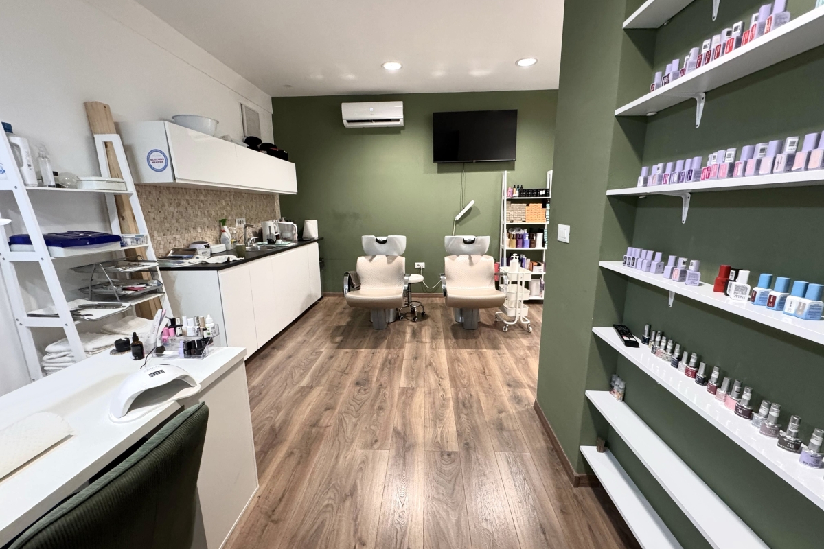 Spazio commerciale con un'attività consolidata
