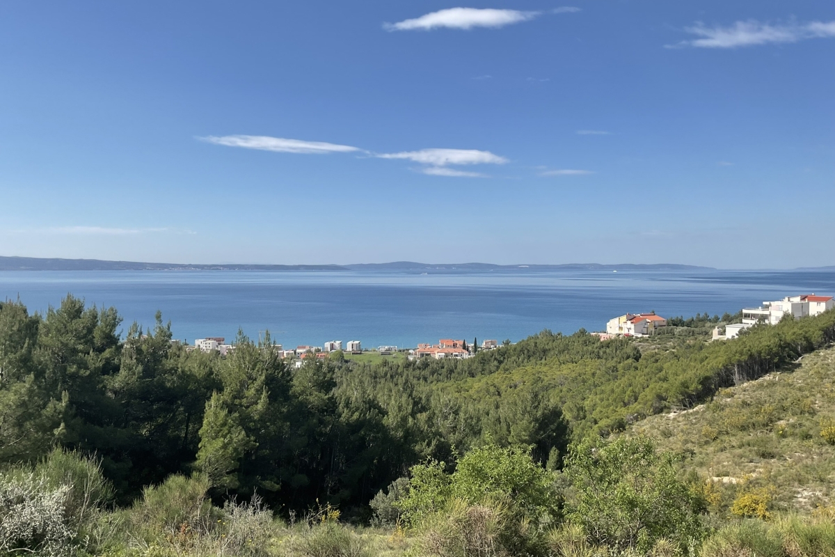 Casa in pietra con vista mare aperto