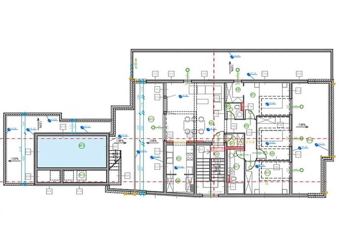 Attico di lusso con piscina privata e vista mare