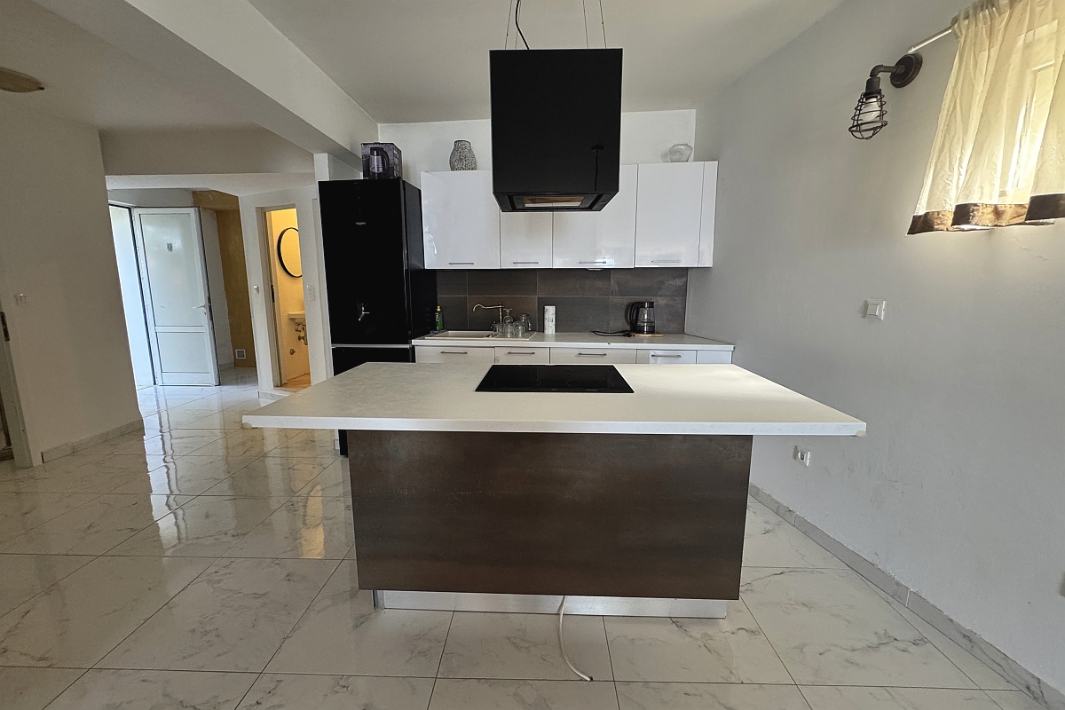 Appartamento con due camere da letto con vista mare