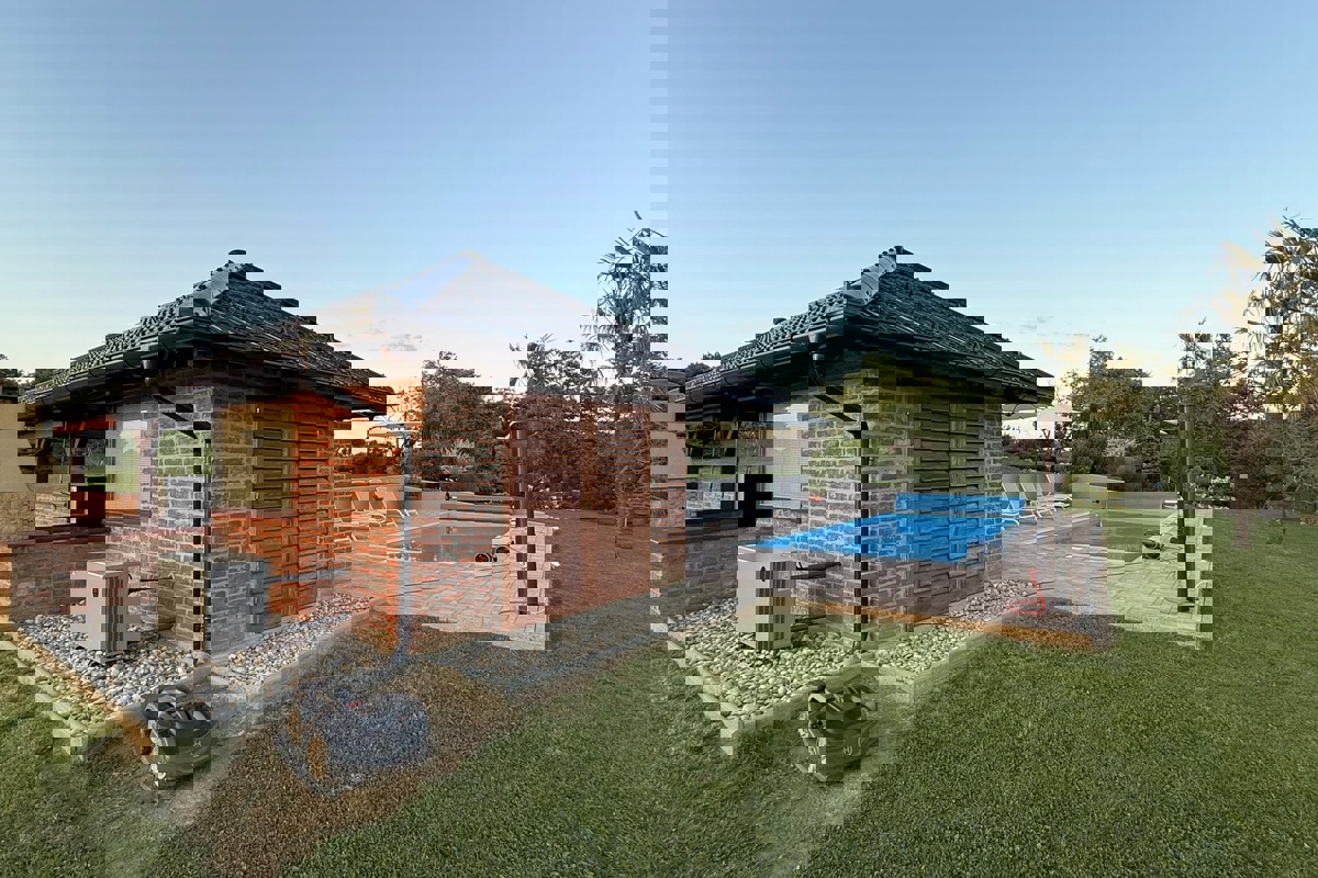 Casa moderna con piscina