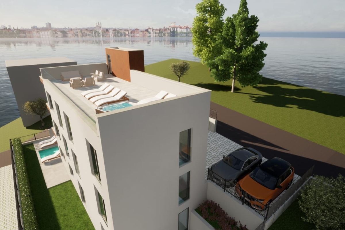 Ampio appartamento con piscina e giardino