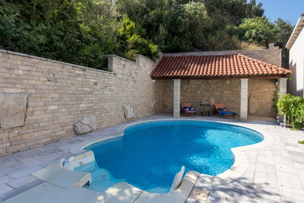 Villa con piscina