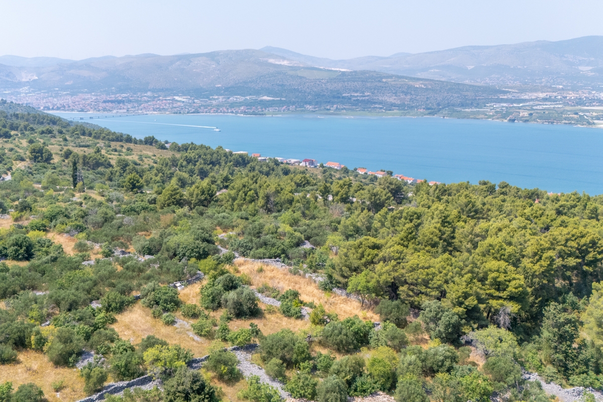Terreno edificabile con vista mare