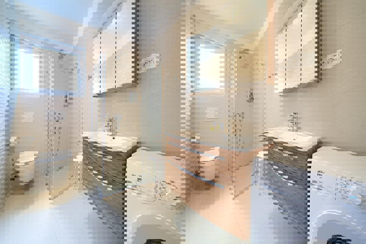 Bilocale con vista mare