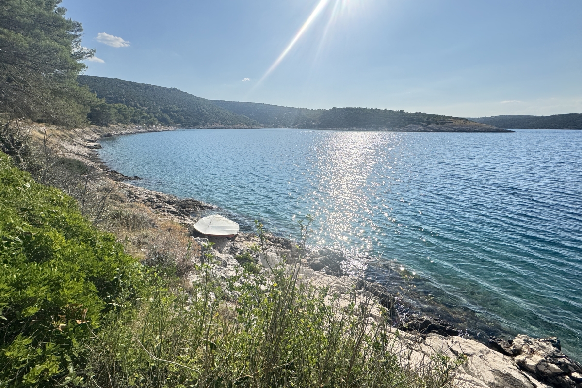 Casa su un terreno di pregio, in prima fila al mare