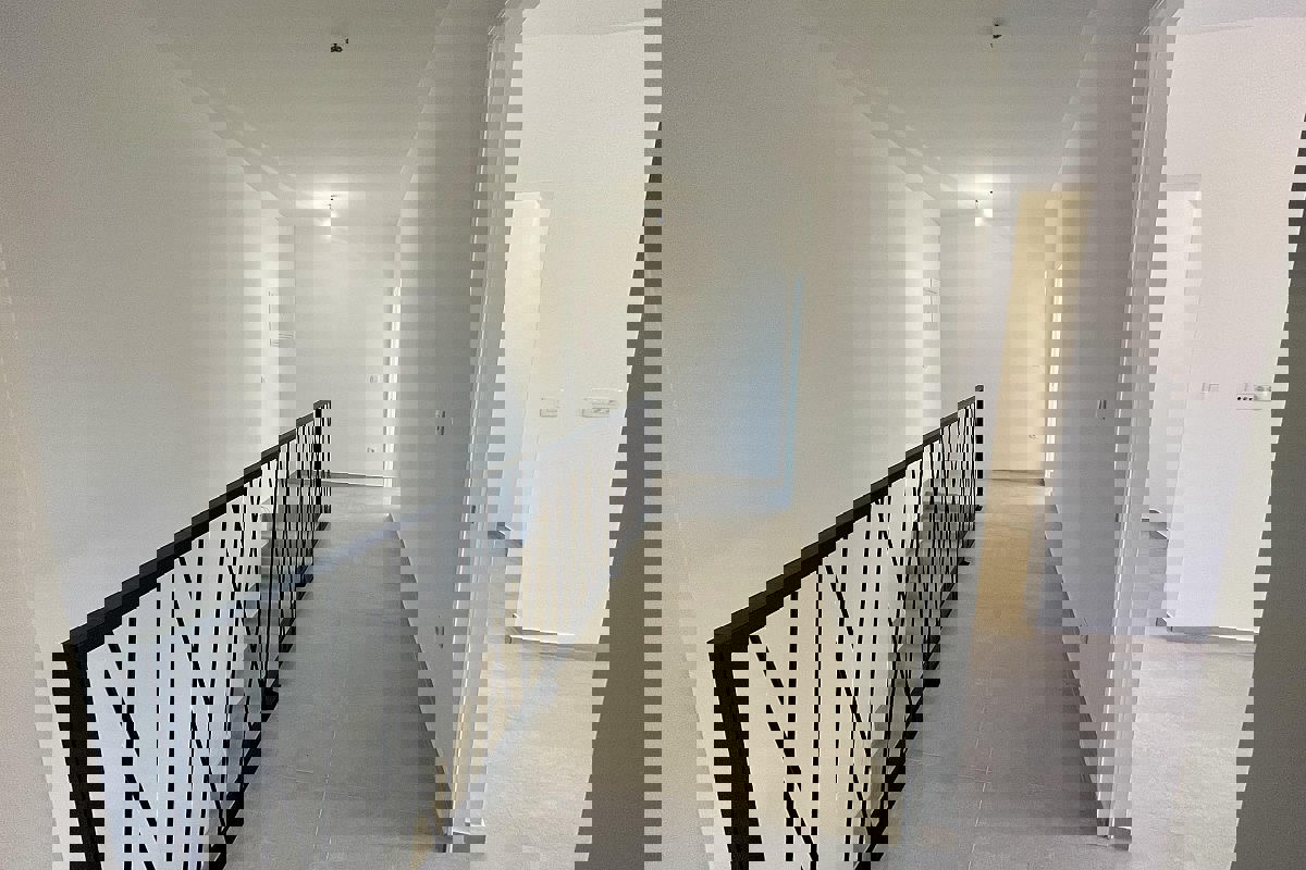 Casa bifamiliare con piscina vicino alla spiaggia