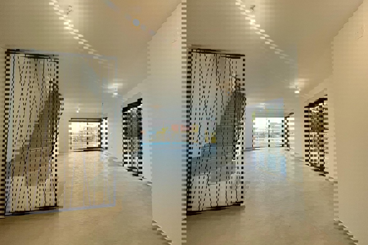 Casa bifamiliare con piscina vicino alla spiaggia