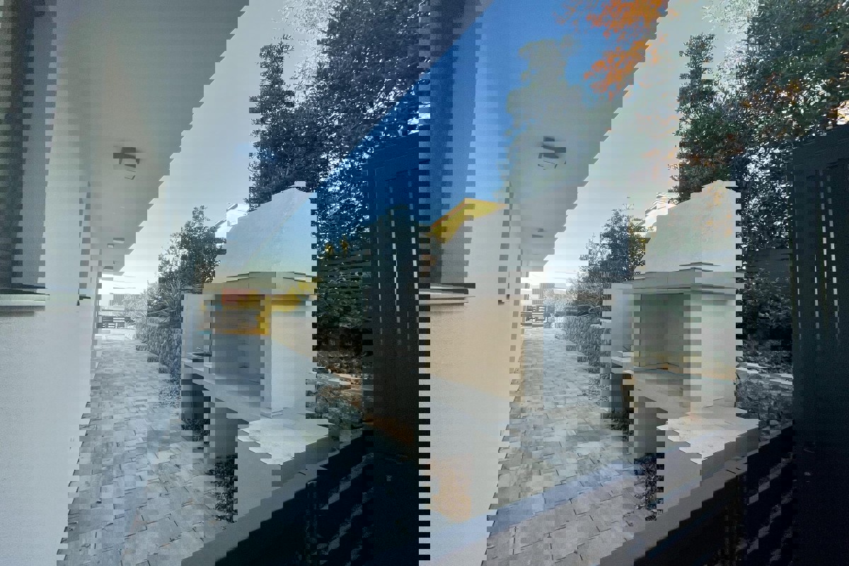 Casa bifamiliare con piscina vicino alla spiaggia