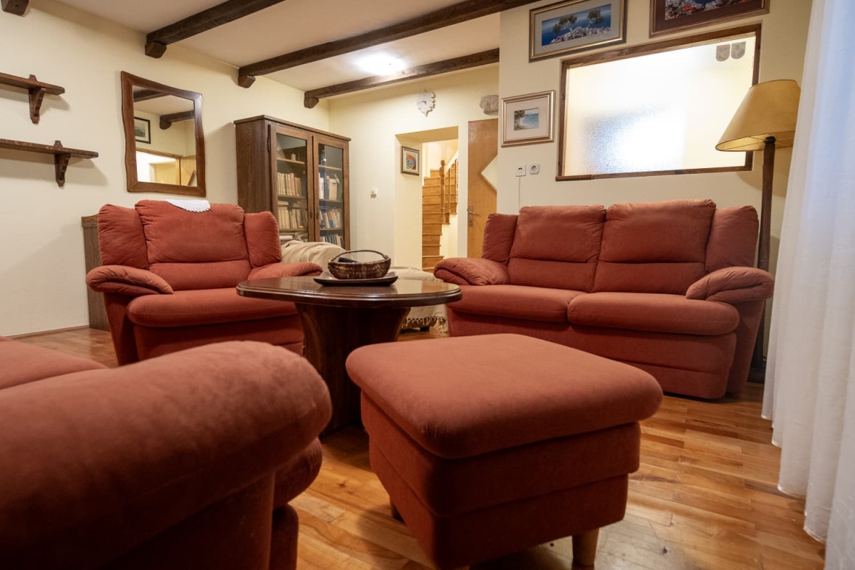 Idilliaca casa isolata immersa nel verde