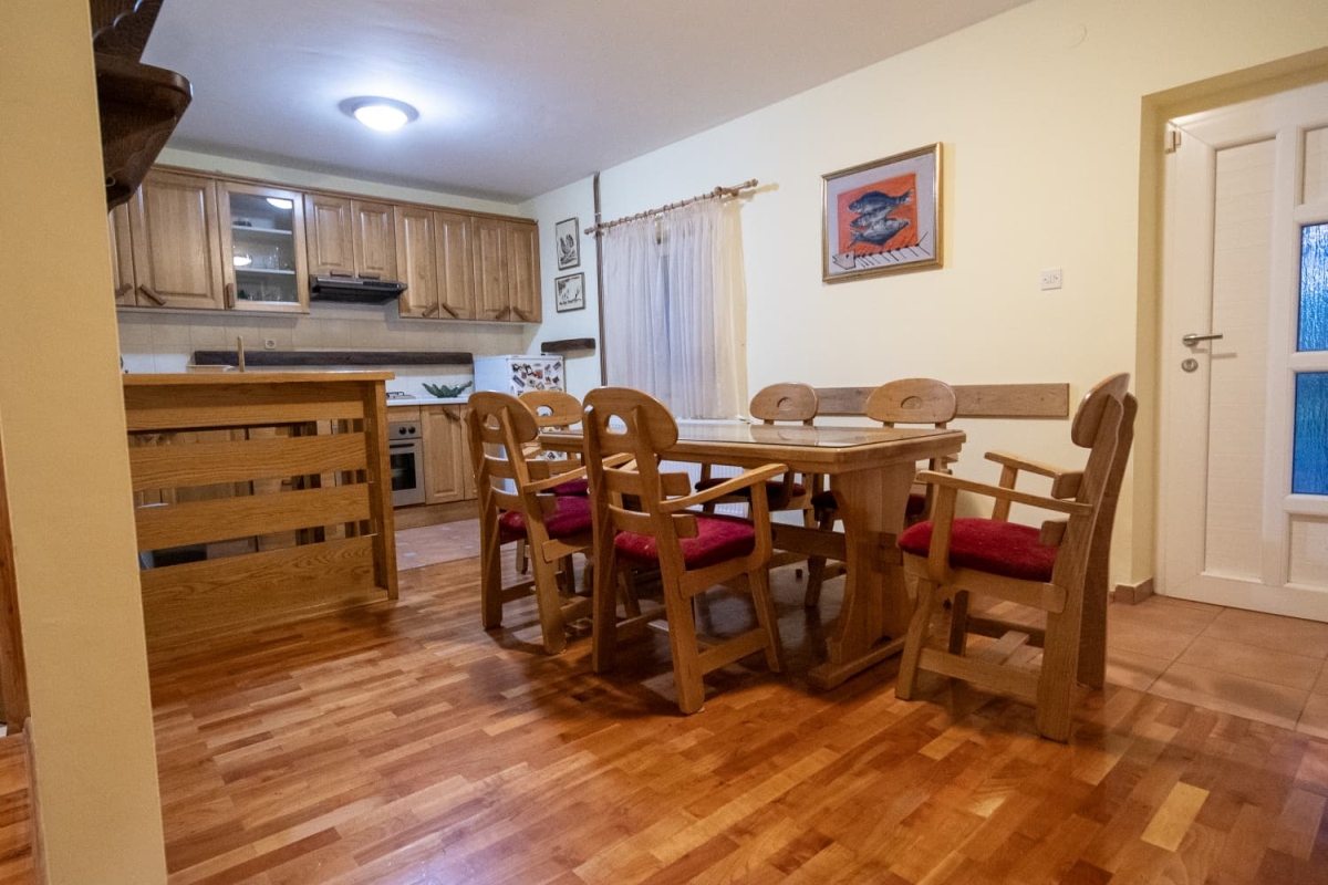 Idilliaca casa isolata immersa nel verde