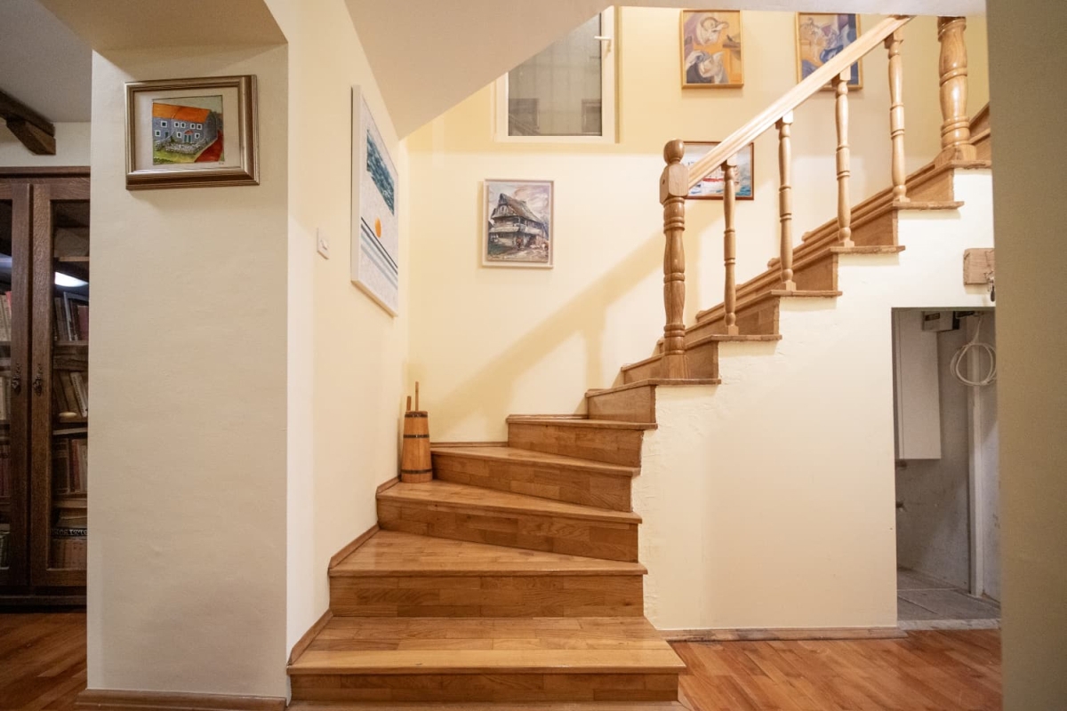 Idilliaca casa isolata immersa nel verde