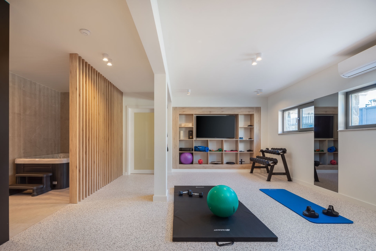 Villa di lusso con piscina in prima fila sul mare