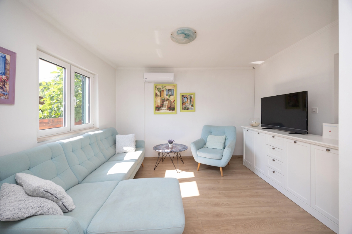 Casa con quattro camere da letto e piscina