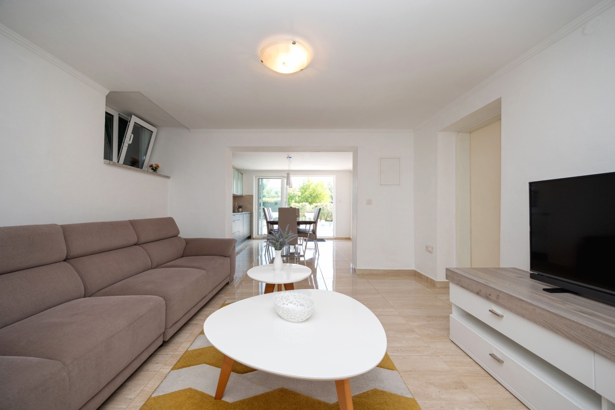 Casa con quattro camere da letto e piscina