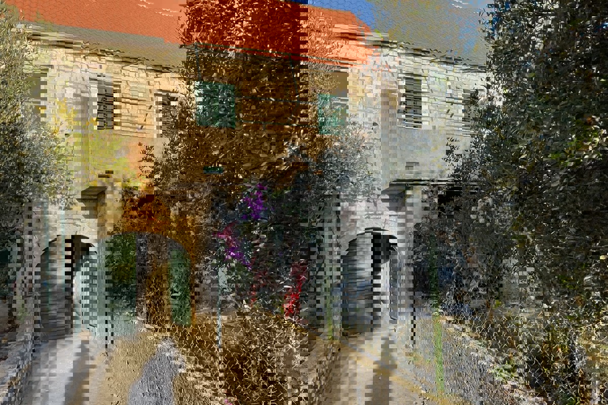 Casa in prima fila sul mare