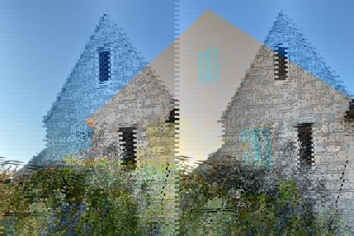 Casa in prima fila sul mare