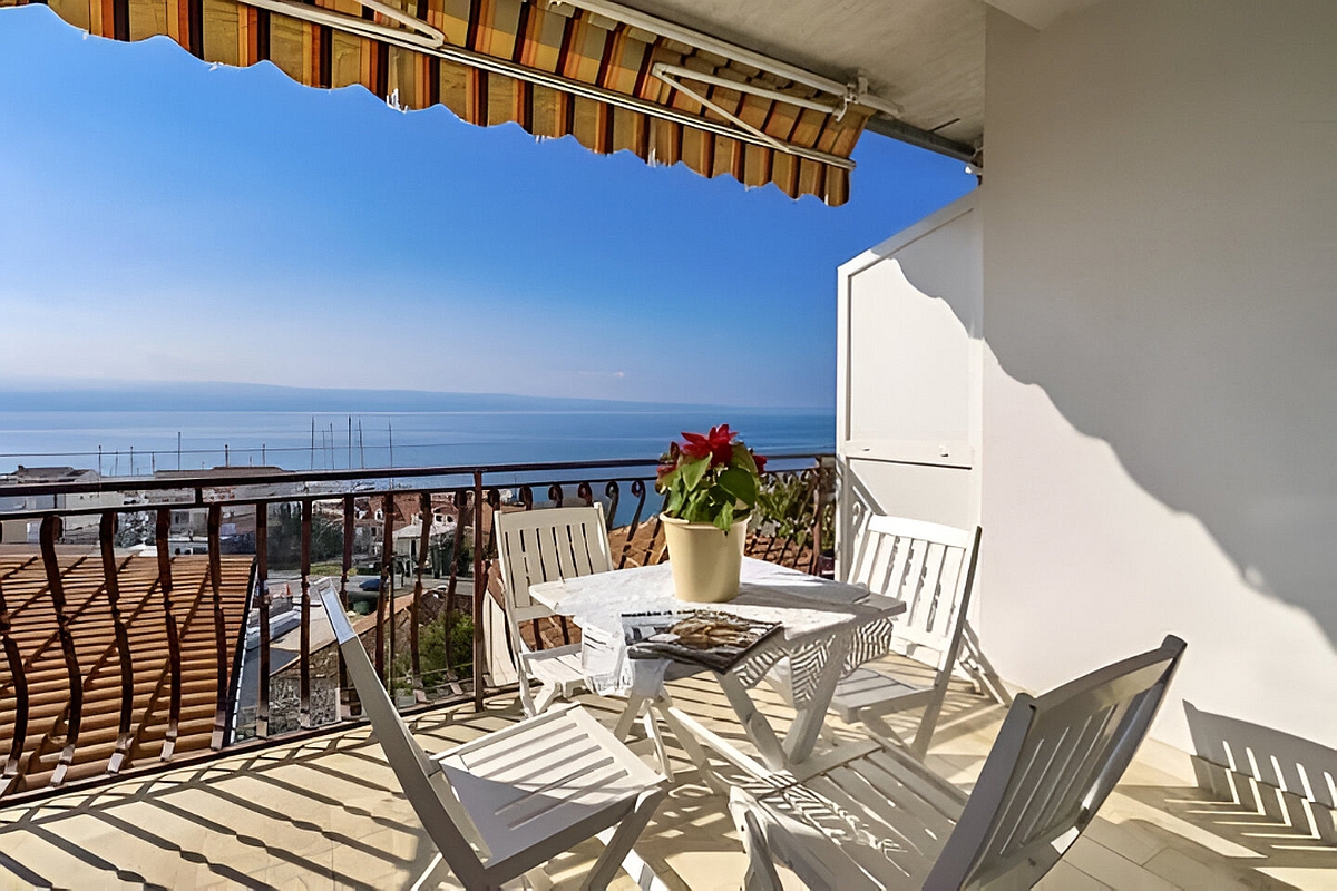 Due appartamenti con vista mare