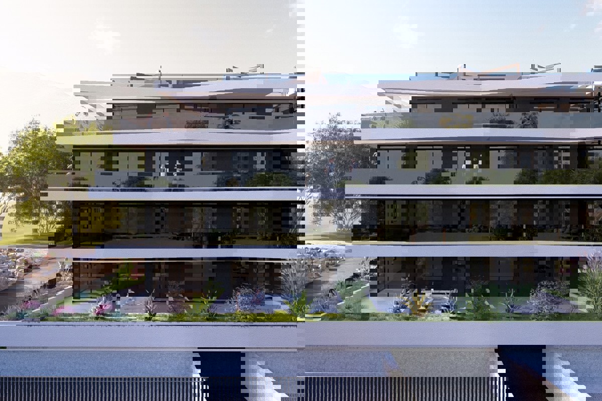 Appartamento con due camere da letto con ampia terrazza e vista mare