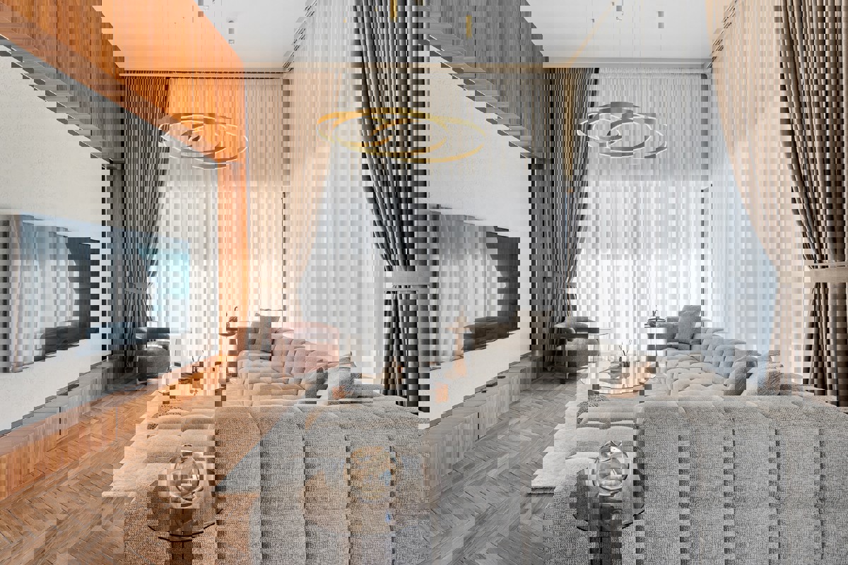 Una speciale villa mediterranea con una spettacolare vista a 360° sul mare, sul lago e sulle isole