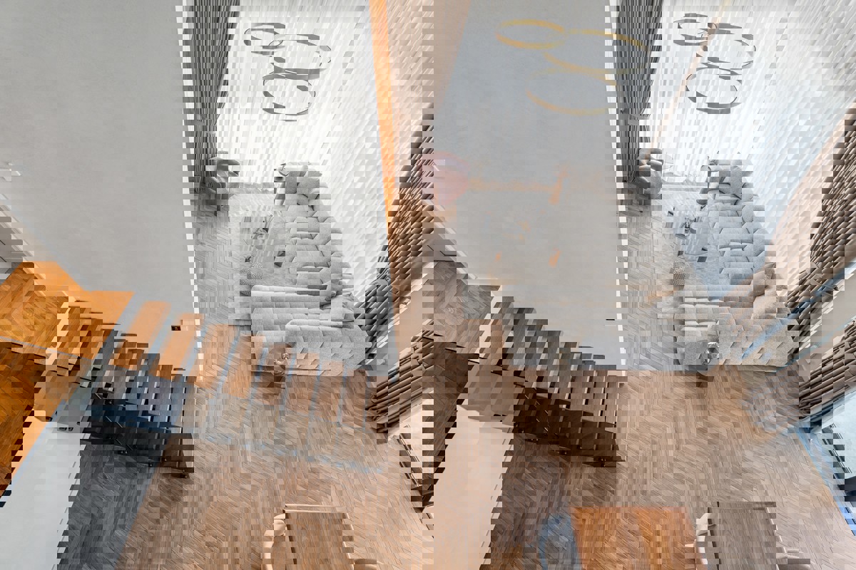 Una speciale villa mediterranea con una spettacolare vista a 360° sul mare, sul lago e sulle isole