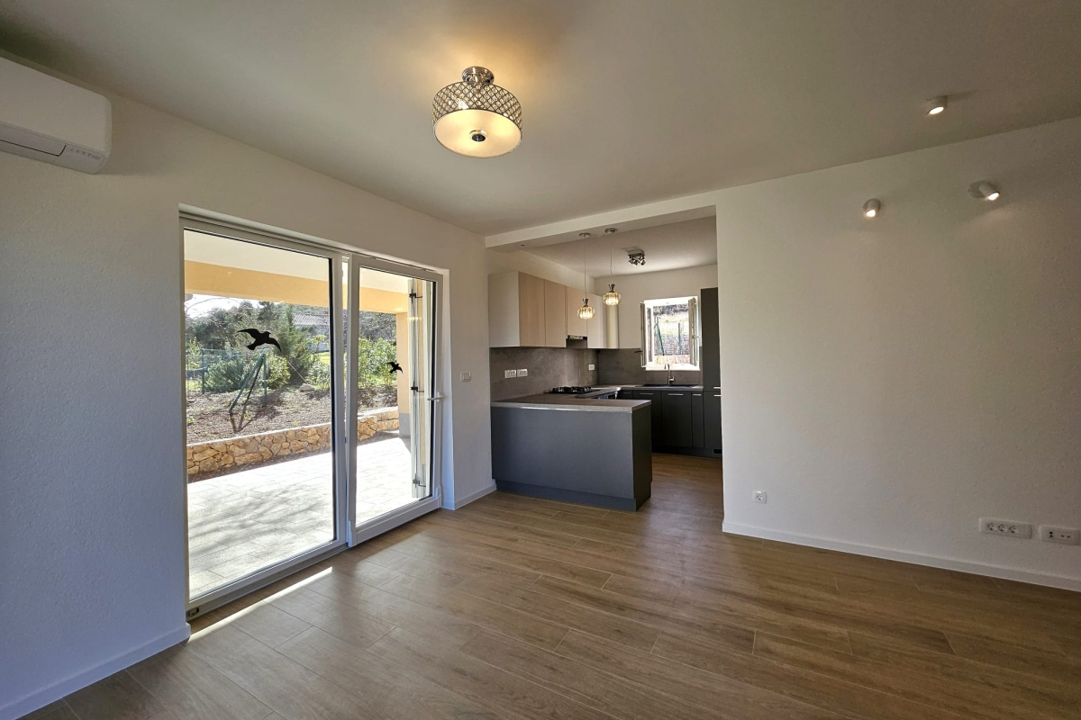 Casa in posizione tranquilla con vista mare