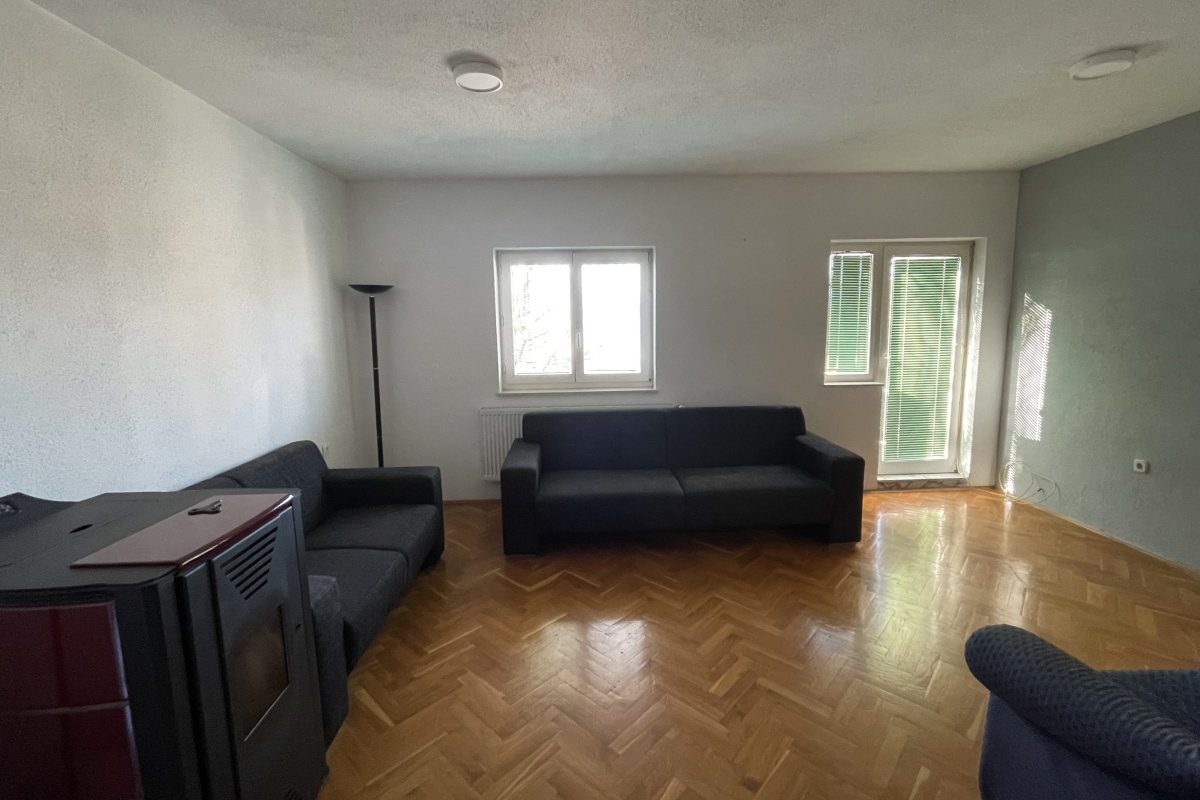 Casa indipendente su due piani