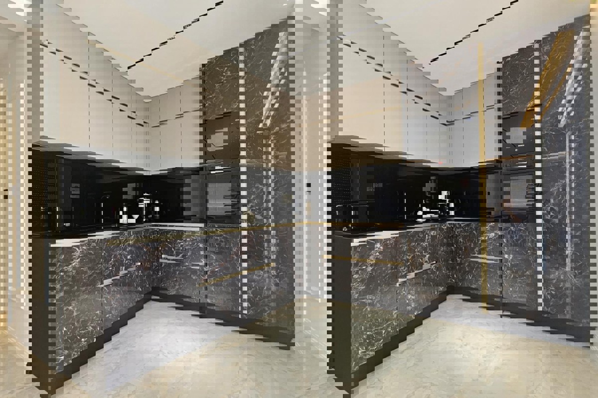 Moderno appartamento con giardino e piscina