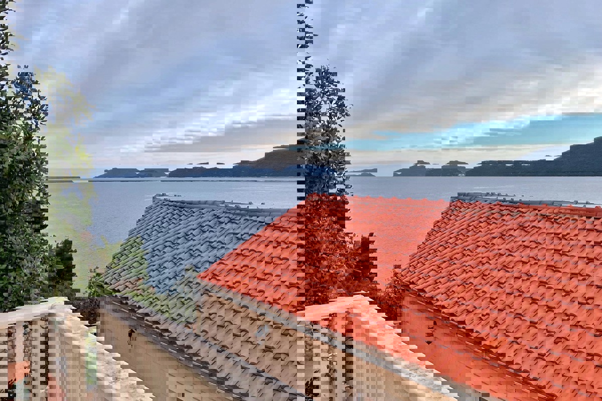 Villa in prima fila mare