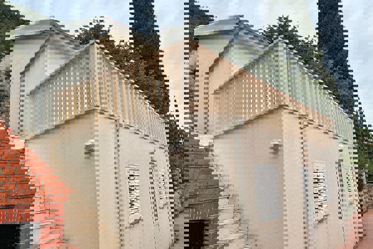 Villa in prima fila mare