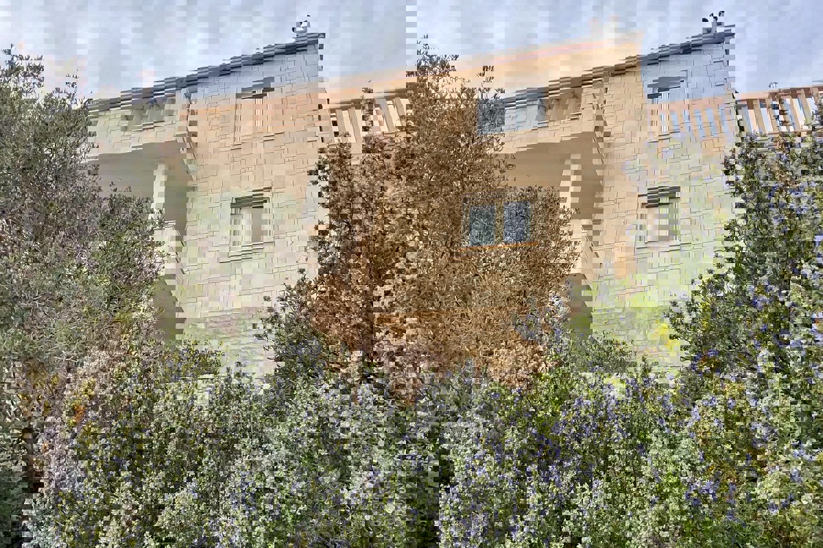 Villa in prima fila mare