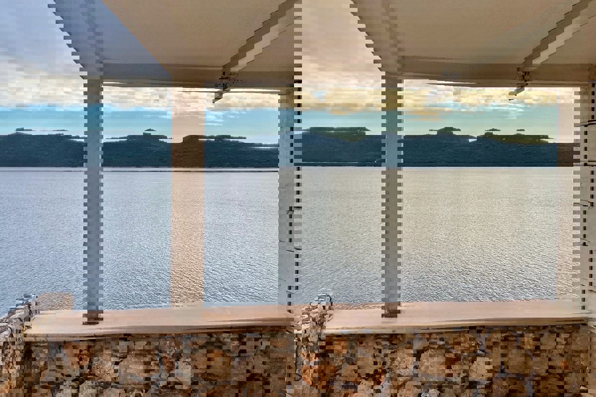 Villa in prima fila mare