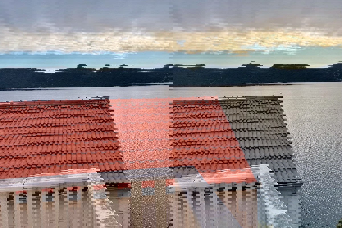 Villa in prima fila mare