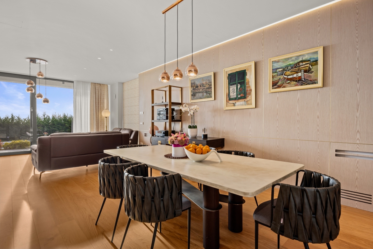 Esclusiva villa moderna con vista mare e oasi benessere privata