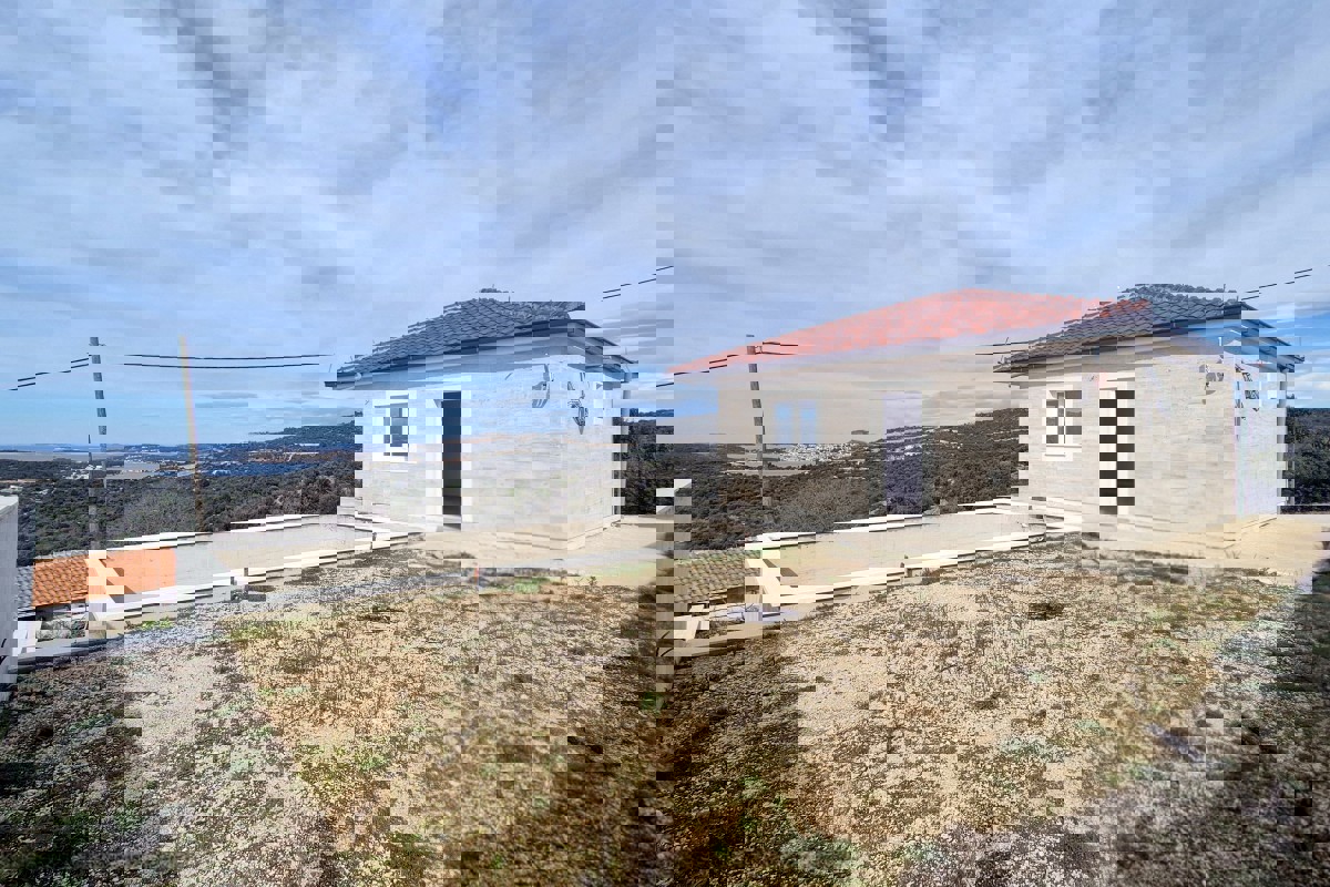 Casa indipendente con piscina e vista mare