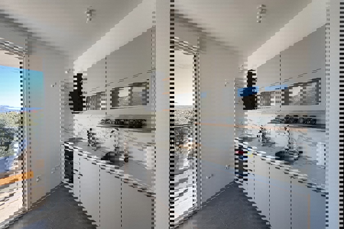 Attico con vista mare e terrazza panoramica