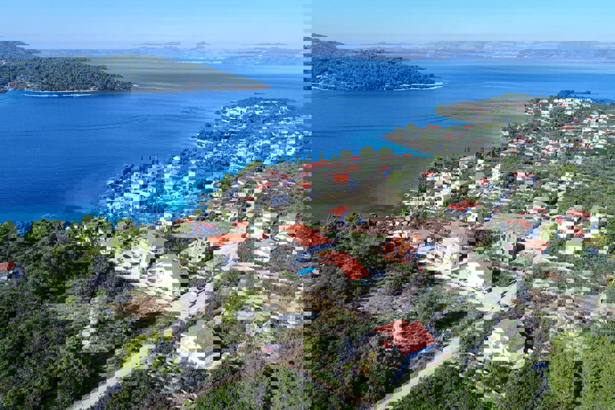 Terreno edificabile con vista mare