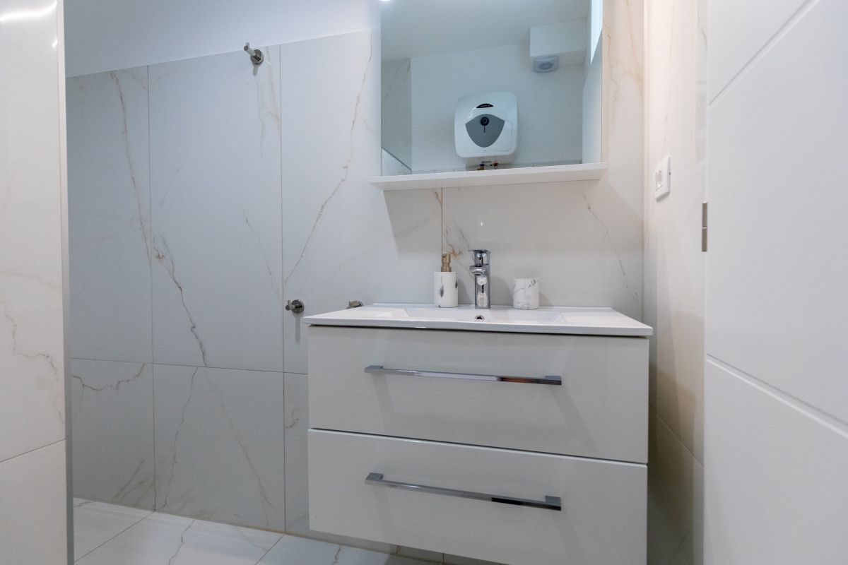 Villa moderna con piscina